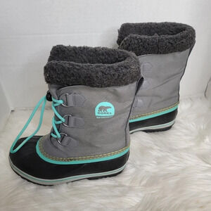 Sorel Youth Yoot Pac Nylon Cold Weather Boot Quarry/Dolphin 4  US Big Kid